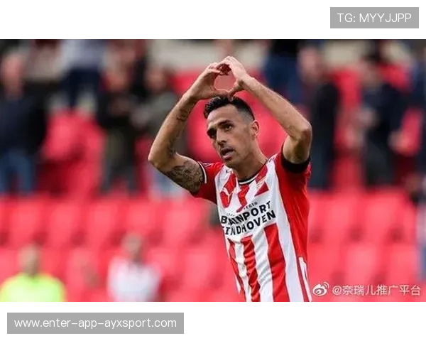 埃因霍温锋线在赛季中领跑得分榜