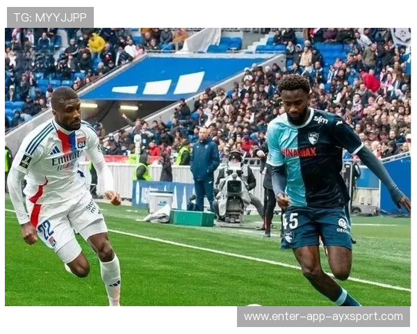 巴黎锋线火力全开,法甲争冠战进入白热化 巴黎锋线火力全开,法甲争冠战进入白热化