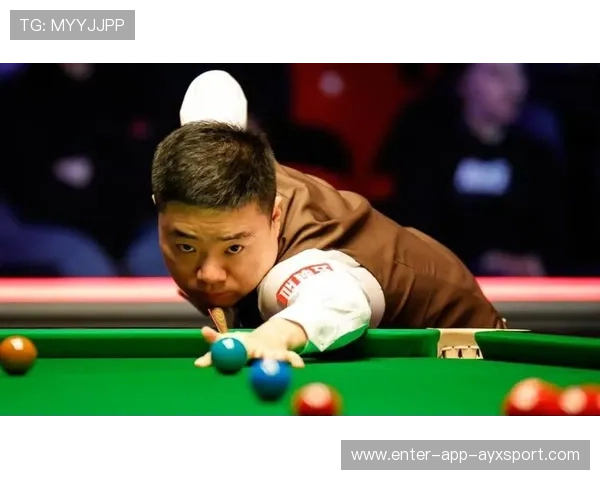 丁俊晖加练长台准度，训练节奏愈发稳定