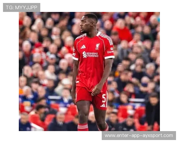 利物浦抓住节奏差切换,科纳特后场传球极具威胁 利物浦抓住节奏差切换,科纳特后场传球极具威胁